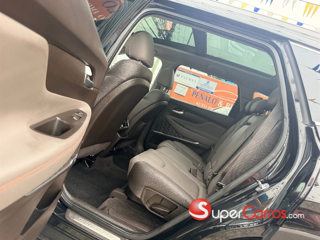 2020 Hyundai Santa Fe Limited — foto 8 / 12