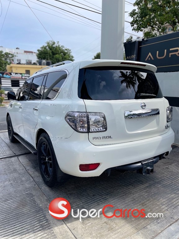 2011 Nissan Patrol — foto 4 / 12
