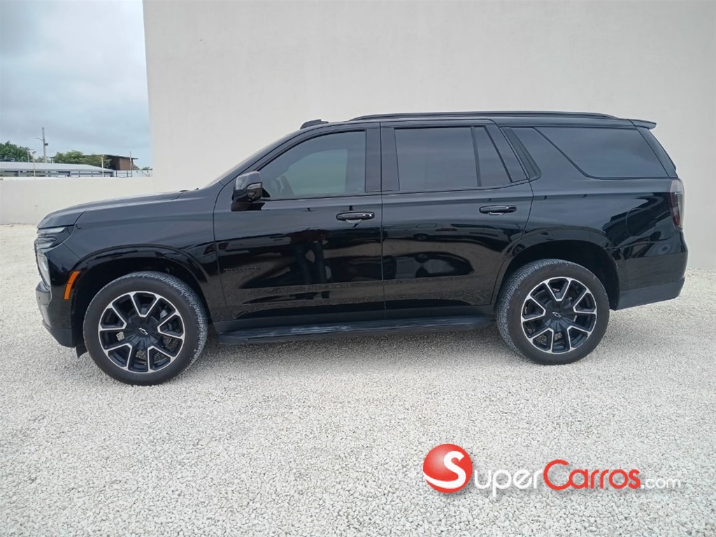 2025 Chevrolet Tahoe RST — foto 3 / 12