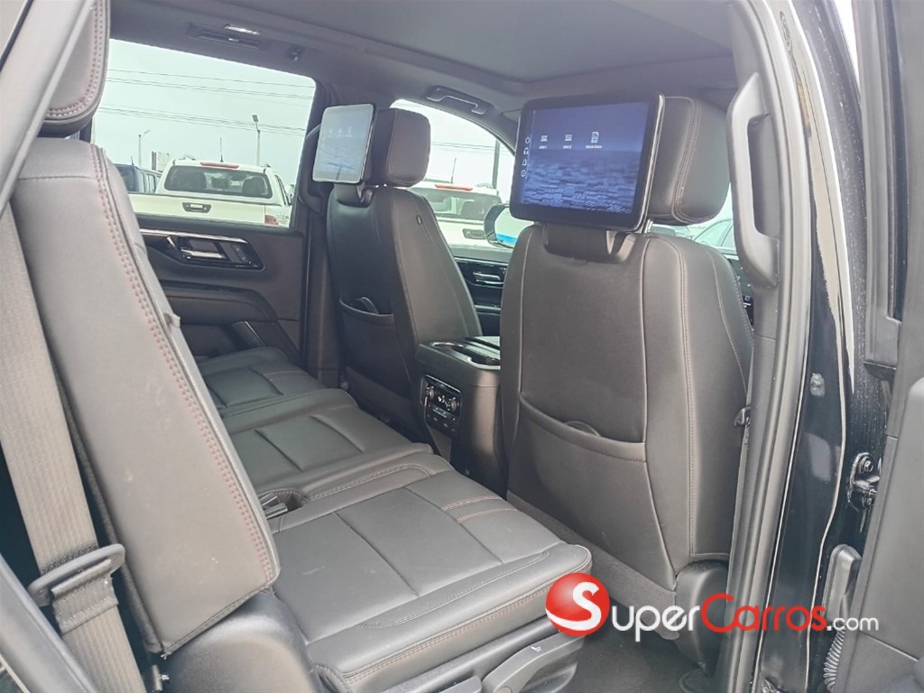 2025 Chevrolet Tahoe RST — foto 12 / 12