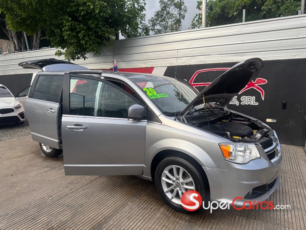 2020 Dodge Grand Caravan SXT — foto 10 / 12