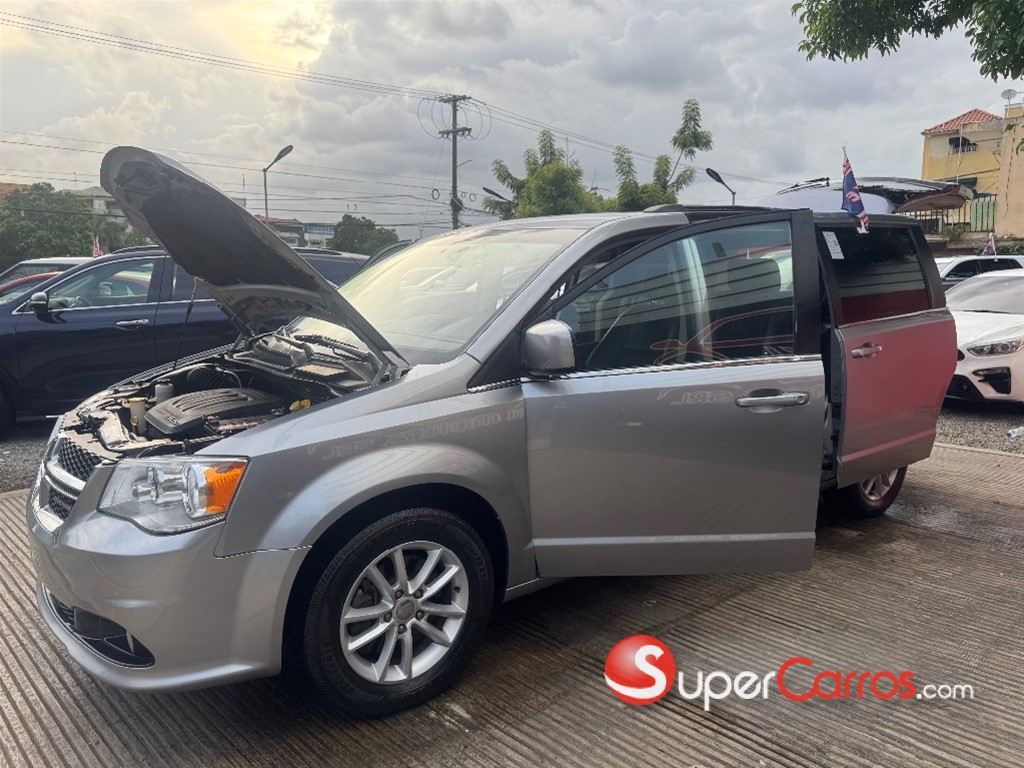 2020 Dodge Grand Caravan SXT — foto 12 / 12