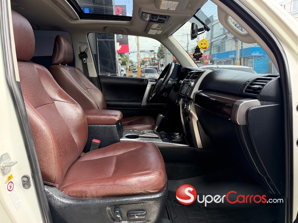 2017 Toyota 4 Runner Limited — foto 4 / 8