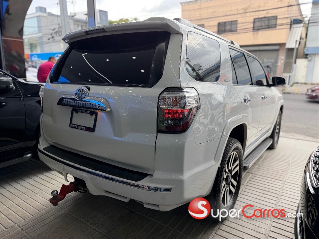 2017 Toyota 4 Runner Limited — foto 7 / 8