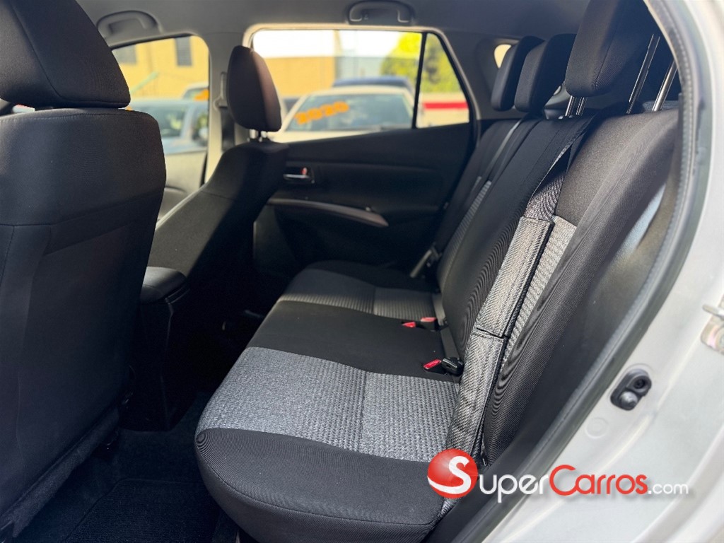 2023 Suzuki S-Cross — foto 10 / 12