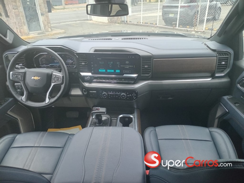 2025 Chevrolet Silverado High Country Duramax — foto 4 / 12