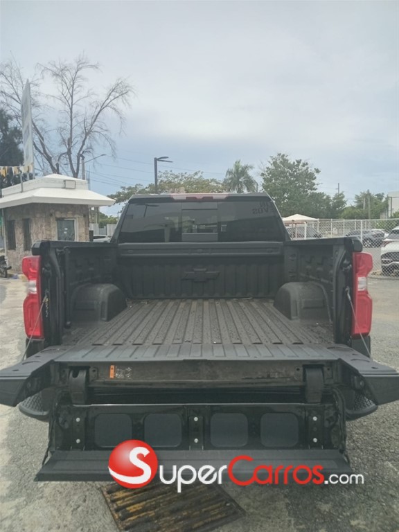 2025 Chevrolet Silverado High Country Duramax — foto 5 / 12
