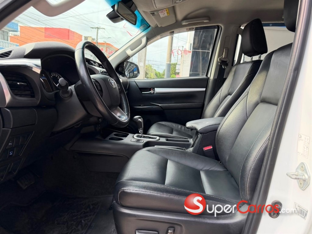 2023 Toyota Hilux Limited TSS — foto 3 / 9