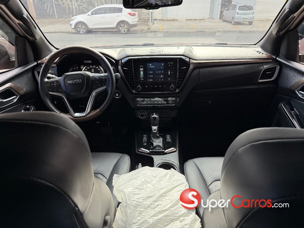 2026 Isuzu DMAX — foto 5 / 9