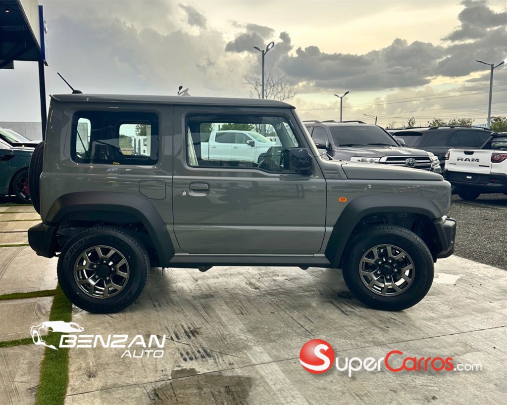 2027 Suzuki Jimny GLX — foto 4 / 8