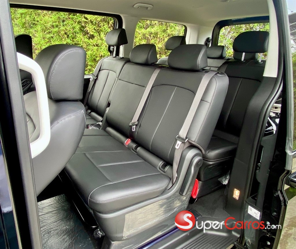 2025 Hyundai Staria — foto 8 / 12