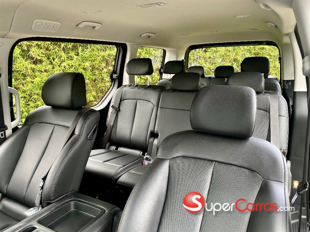 2025 Hyundai Staria — foto 9 / 12