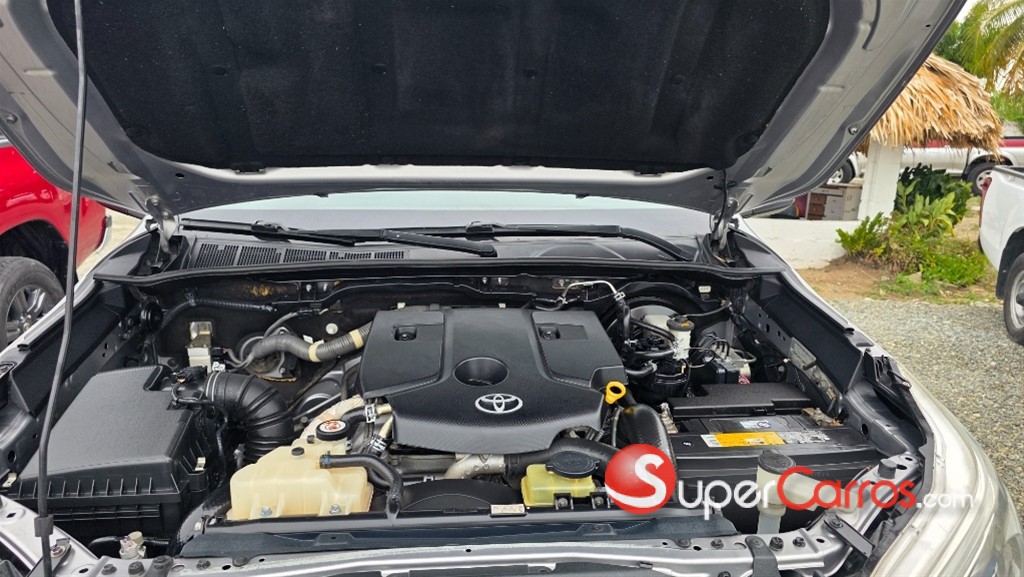 2019 Toyota Hilux Revo — foto 11 / 11