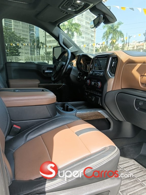 2022 Chevrolet Silverado High Country — foto 7 / 11
