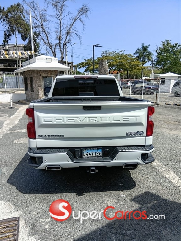 2022 Chevrolet Silverado High Country — foto 9 / 11