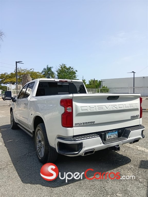 2022 Chevrolet Silverado High Country — foto 10 / 11