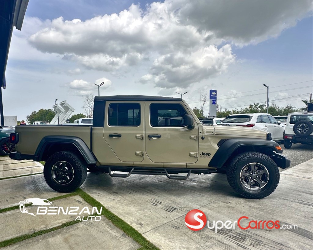 2021 Jeep Gladiator Sport — foto 7 / 8
