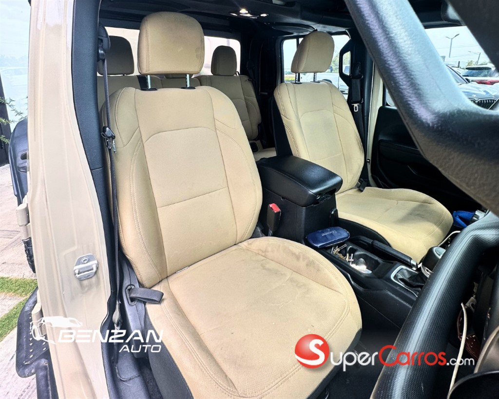 2021 Jeep Gladiator Sport — foto 8 / 8