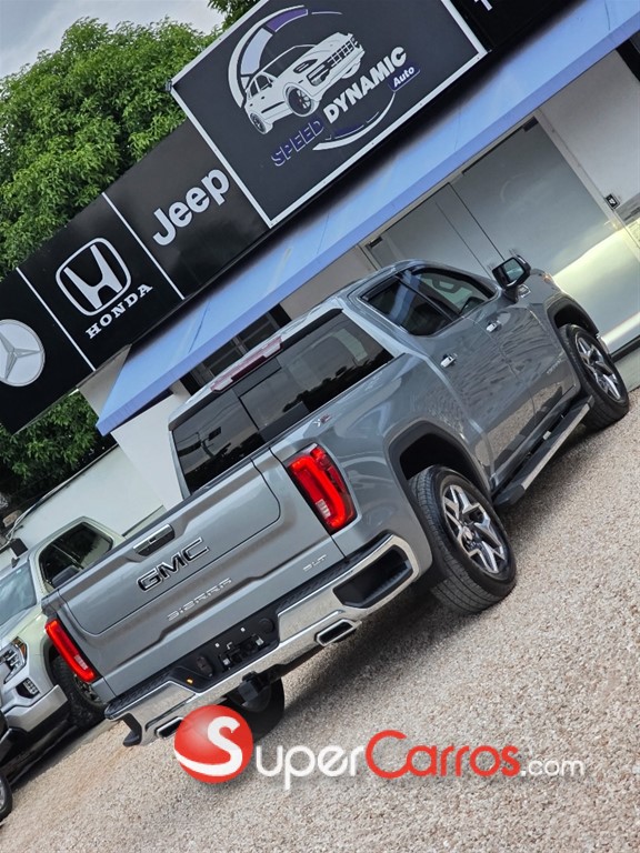 2023 GMC Sierra 1500 SLT — foto 10 / 12
