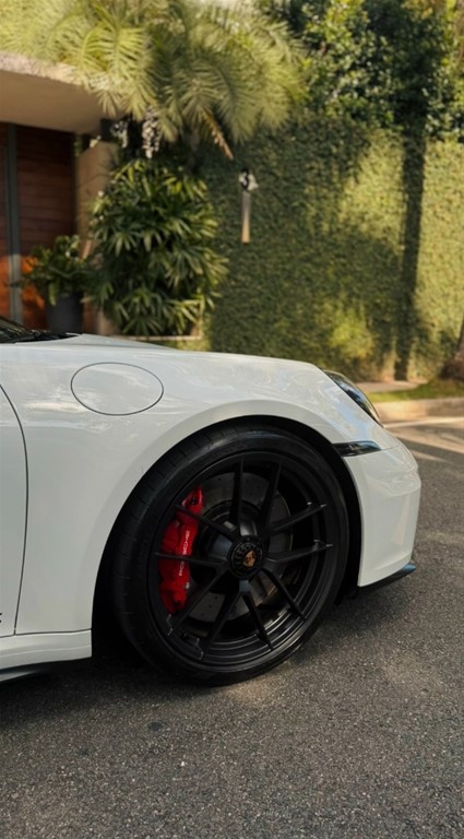 2025 Porsche 911 Carrera GTS — foto 2 / 12
