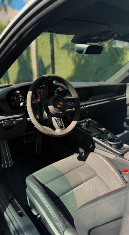 2025 Porsche 911 Carrera GTS — foto 3 / 12