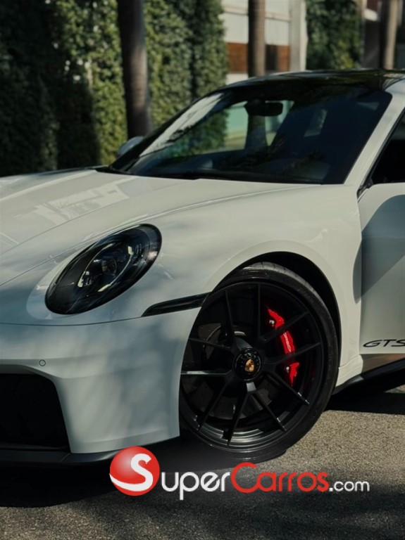 2025 Porsche 911 Carrera GTS — foto 11 / 12