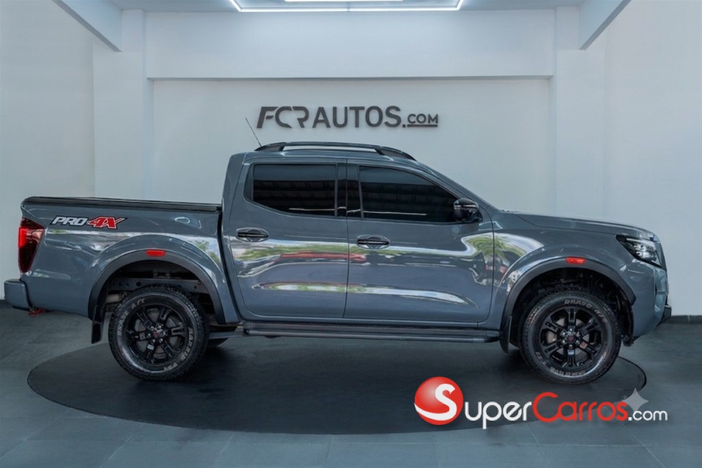 2024 Nissan Frontier Pro-4X — foto 2 / 7