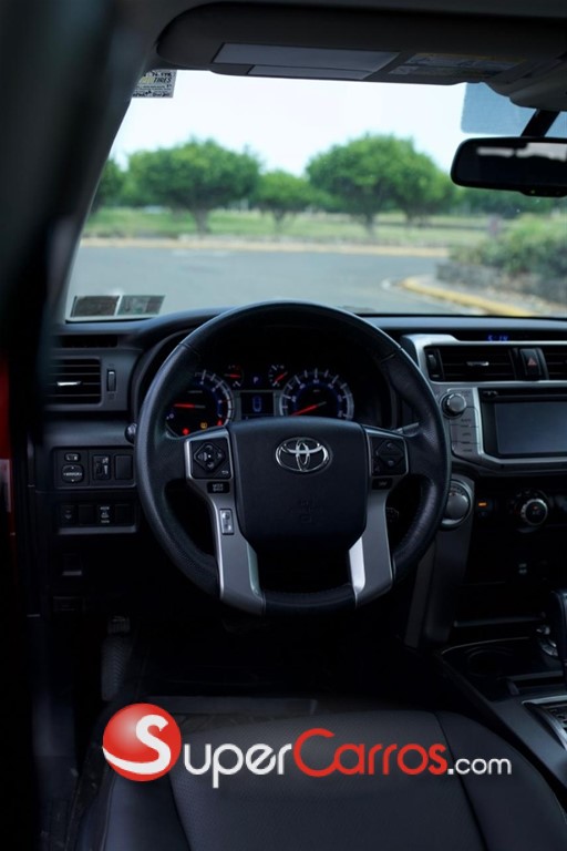 2019 Toyota 4 Runner SR5 — foto 2 / 8