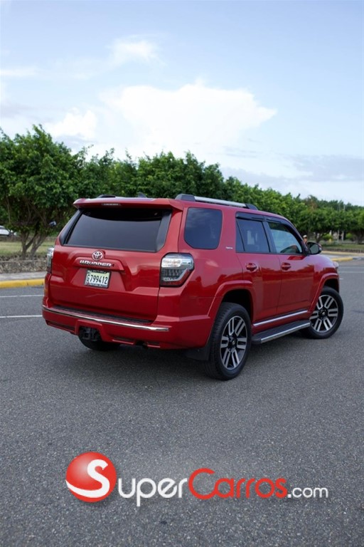 2019 Toyota 4 Runner SR5 — foto 7 / 8