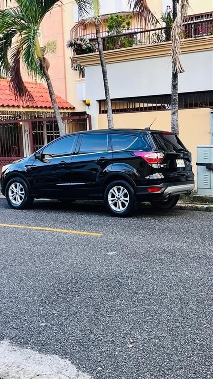 2017 Ford Escape Ecoboost — foto 4 / 10
