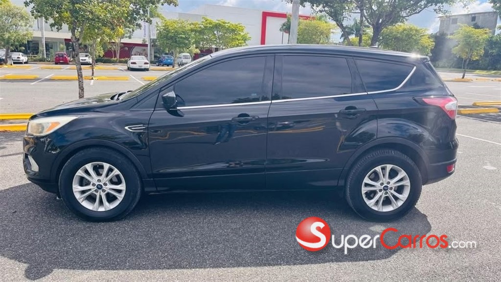 2017 Ford Escape Ecoboost — foto 5 / 10