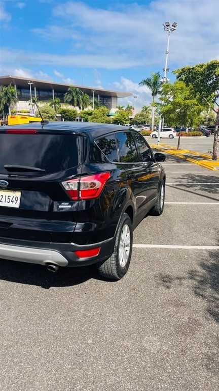 2017 Ford Escape Ecoboost — foto 7 / 10