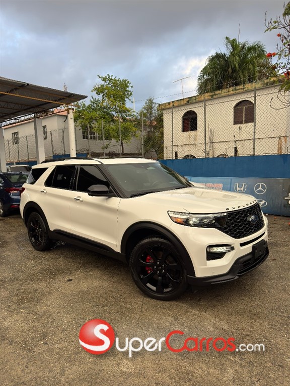 2023 Ford Explorer ST — foto 2 / 12