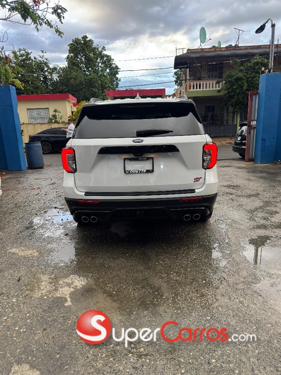 2023 Ford Explorer ST — foto 3 / 12