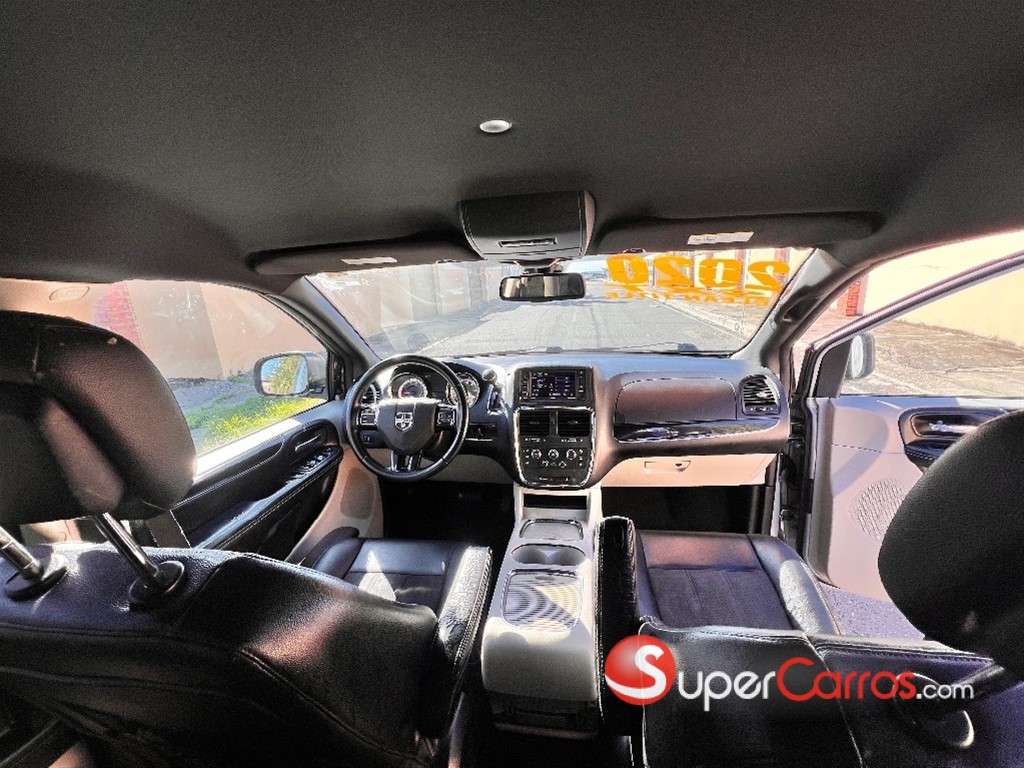 2020 Dodge Caravan SXT — foto 5 / 12