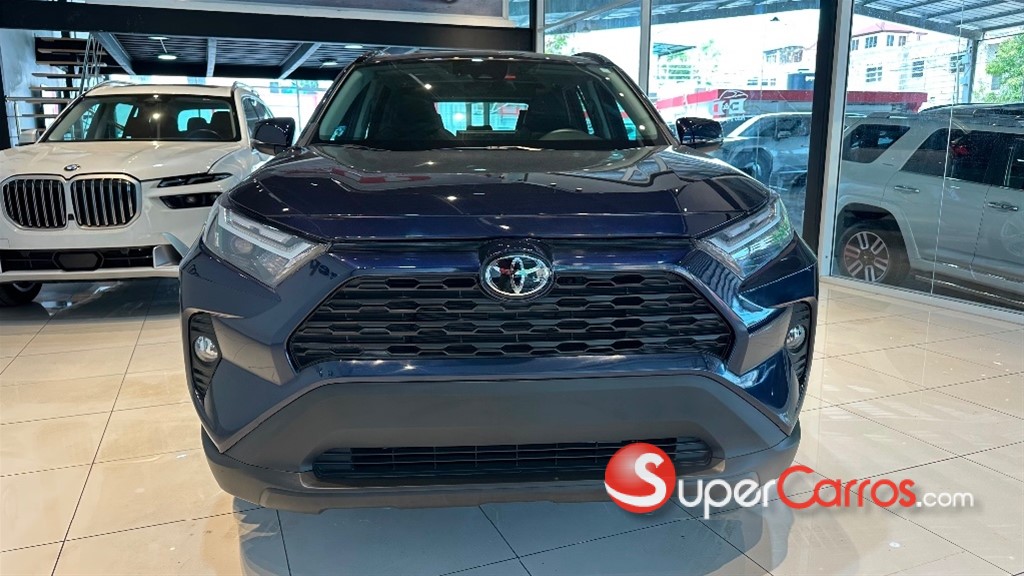 2023 Toyota RAV4 XLE PLUS — foto 9 / 11