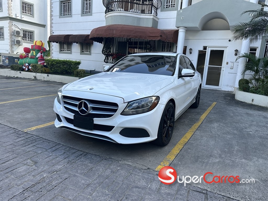 2018 Mercedes-Benz Clase C 300 — foto 2 / 10