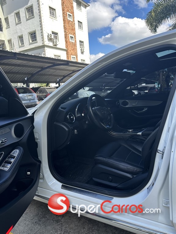 2018 Mercedes-Benz Clase C 300 — foto 8 / 10