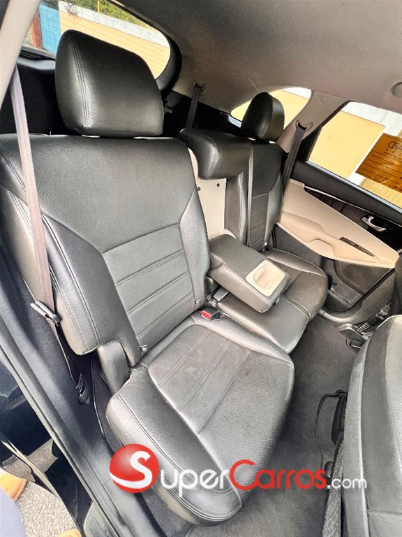2020 Kia Sorento S — foto 6 / 11