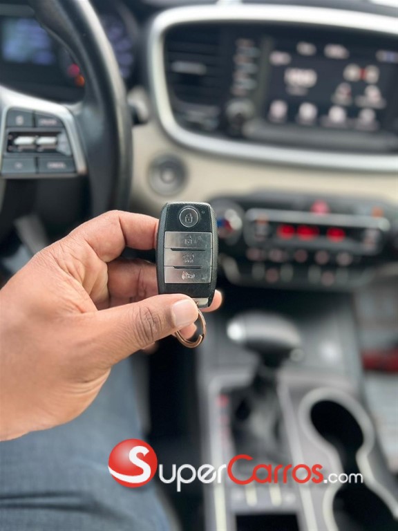 2020 Kia Sorento S — foto 9 / 11