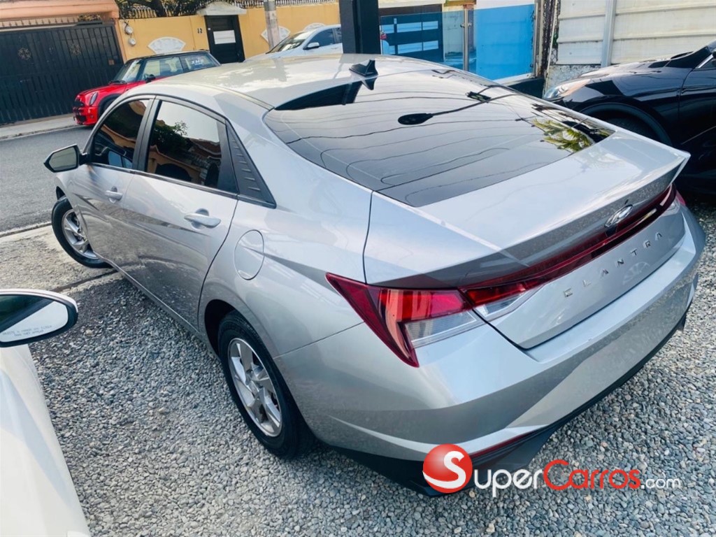 2021 Hyundai Elantra SE — foto 4 / 10