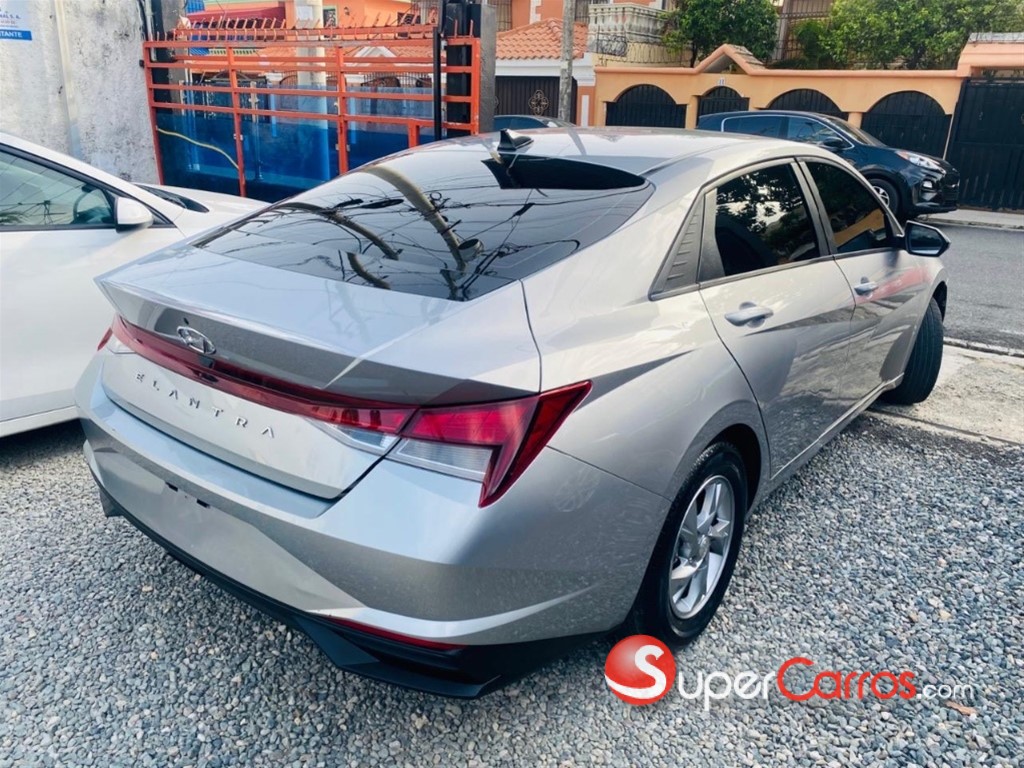 2021 Hyundai Elantra SE — foto 5 / 10