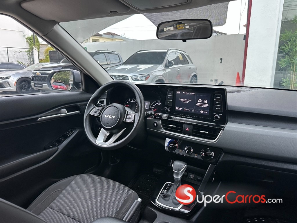2023 Kia Seltos EX — foto 8 / 10