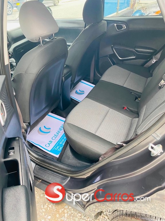 2020 Kia Soul S — foto 8 / 12