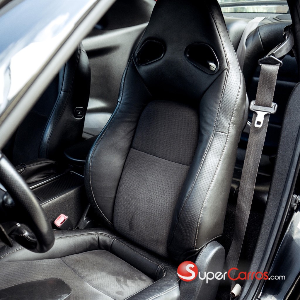 2010 Nissan GT-R — foto 6 / 12