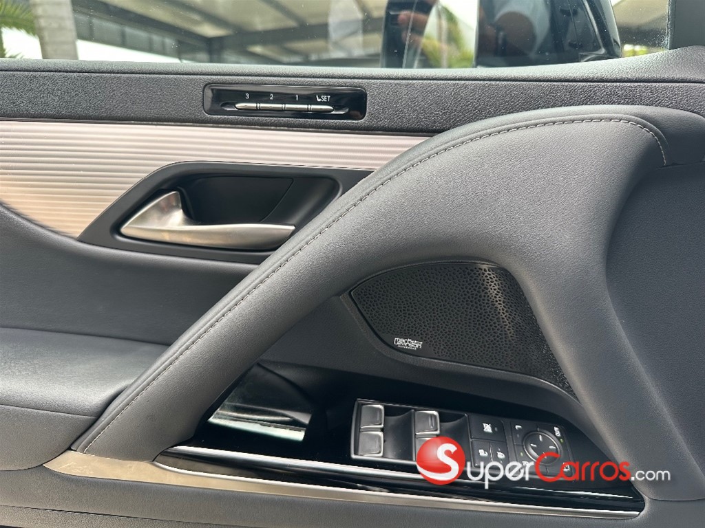 2023 Lexus LX 600 F Sport — foto 10 / 12