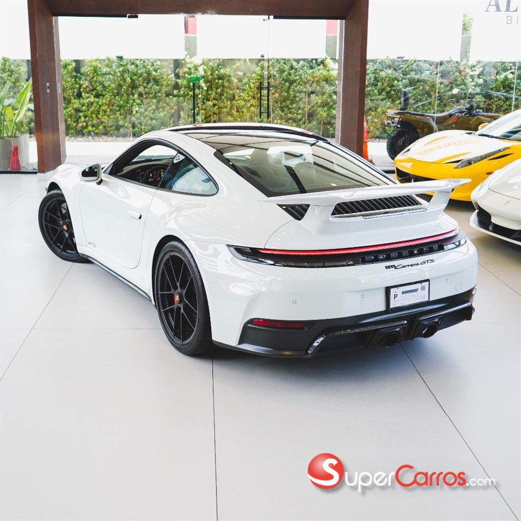 2025 Porsche Carrera GTS — foto 6 / 12