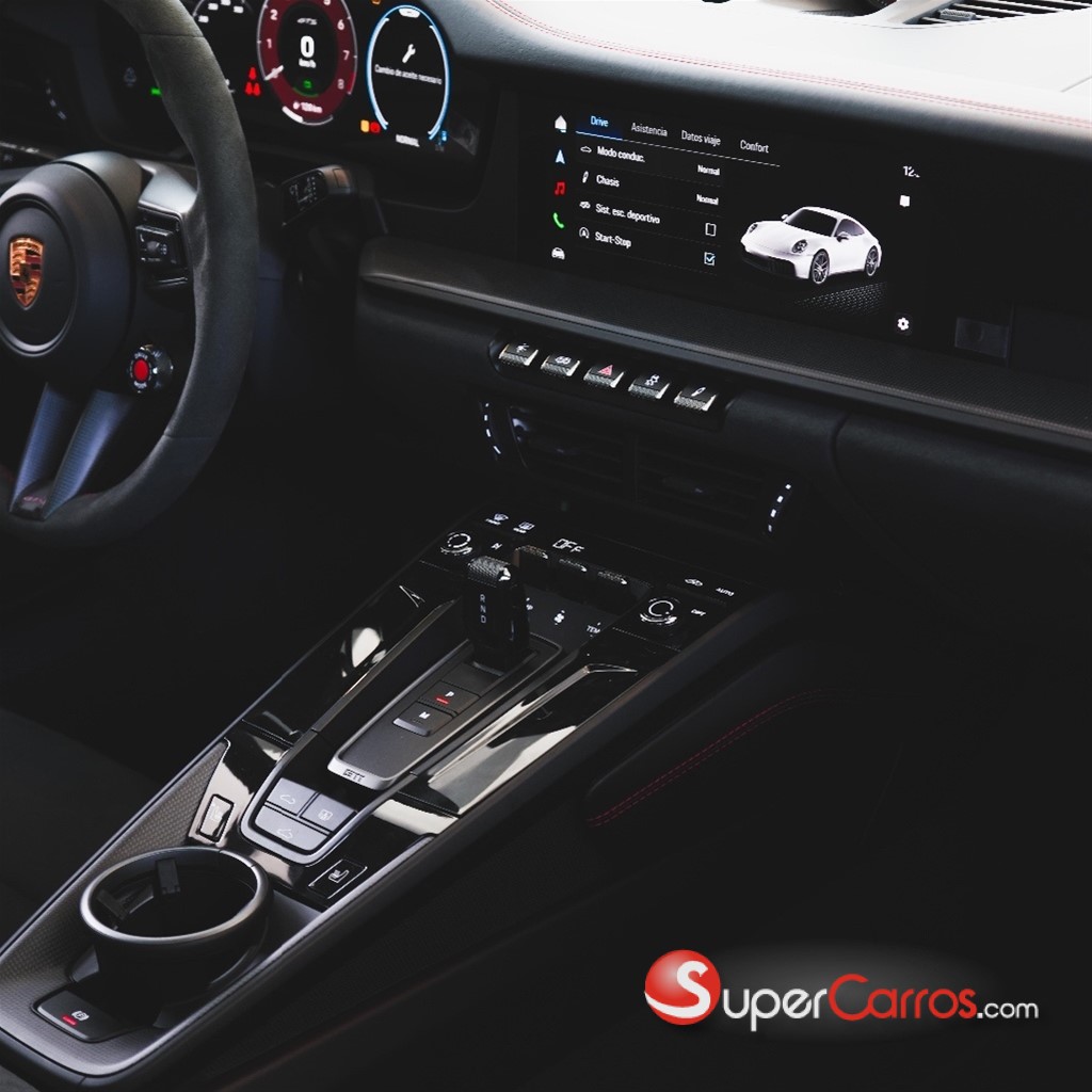 2025 Porsche Carrera GTS — foto 10 / 12