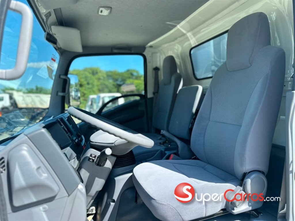 2027 Isuzu NP — foto 4 / 9
