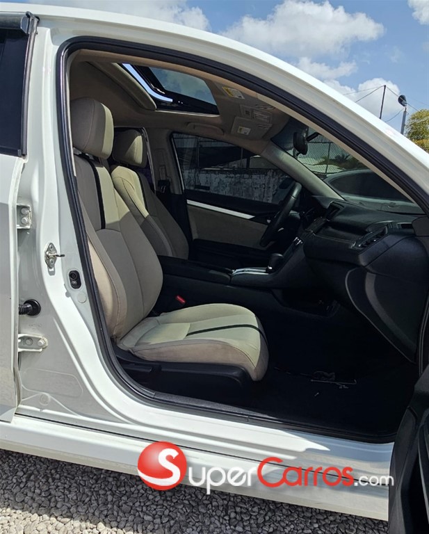 2018 Honda Civic EX — foto 9 / 12